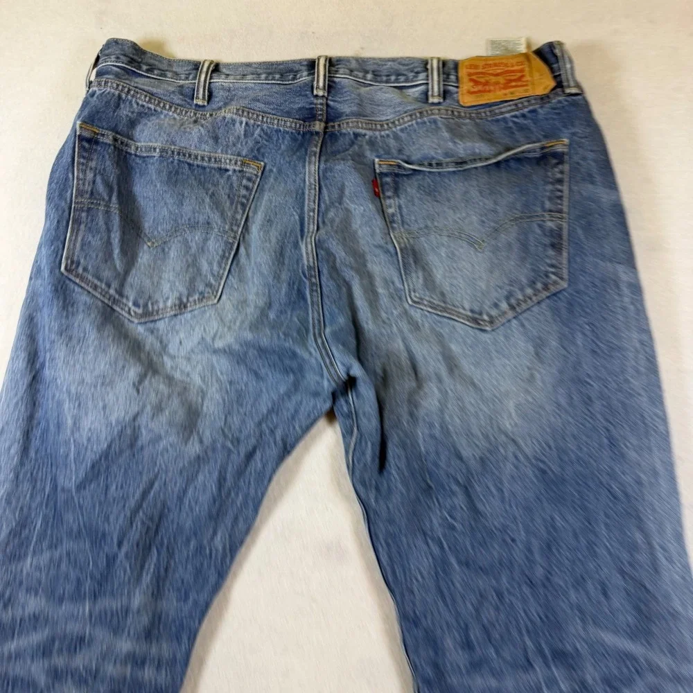 Levis 501 Original Fit Jeans Mens 40x32 Light Wash Blue Button Fly Straight Leg